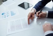 中共中央委员会关于修改宪法部分内容的建议